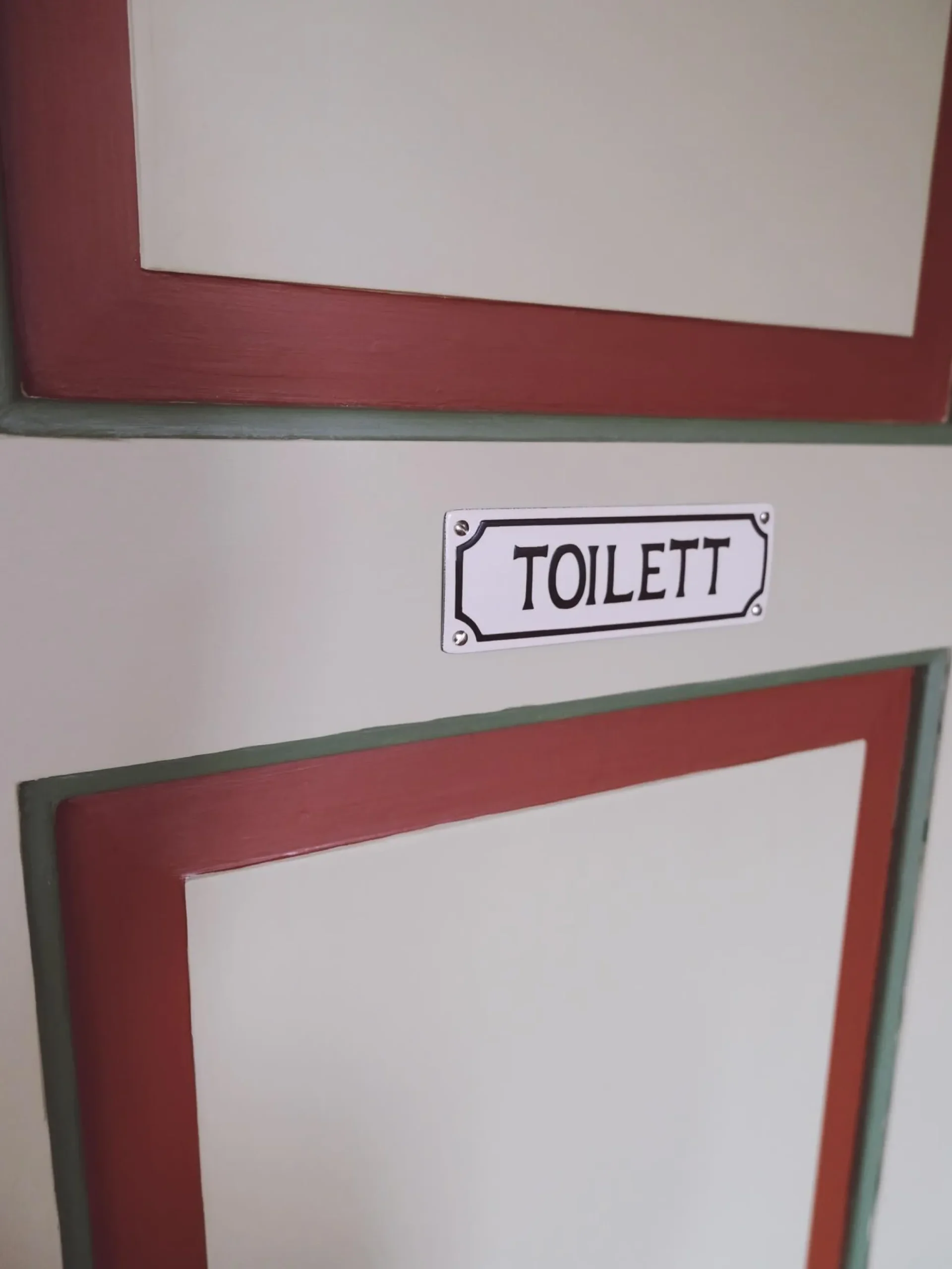 Emaljskylt, Toilett