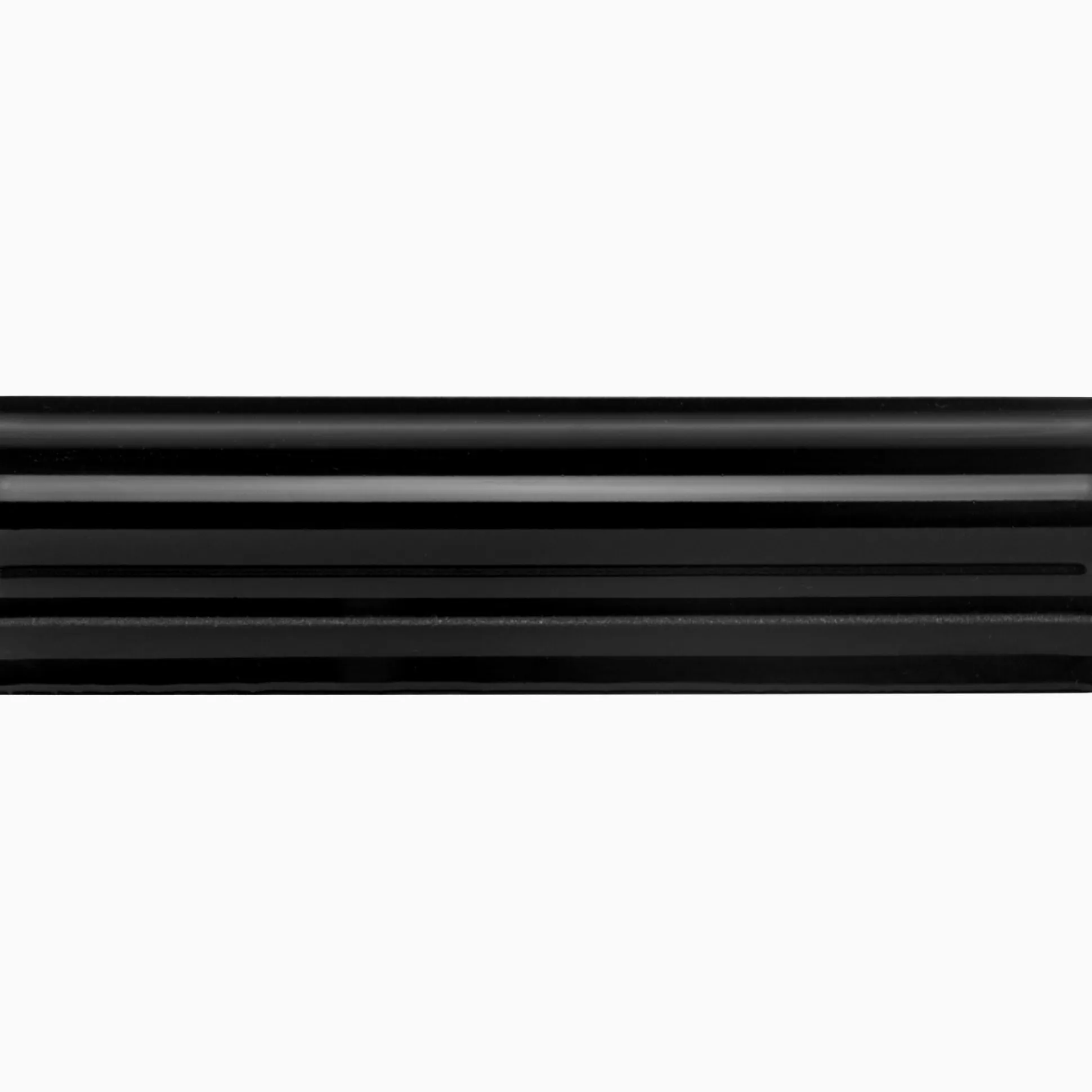 Kakellist Albert Jet Black
