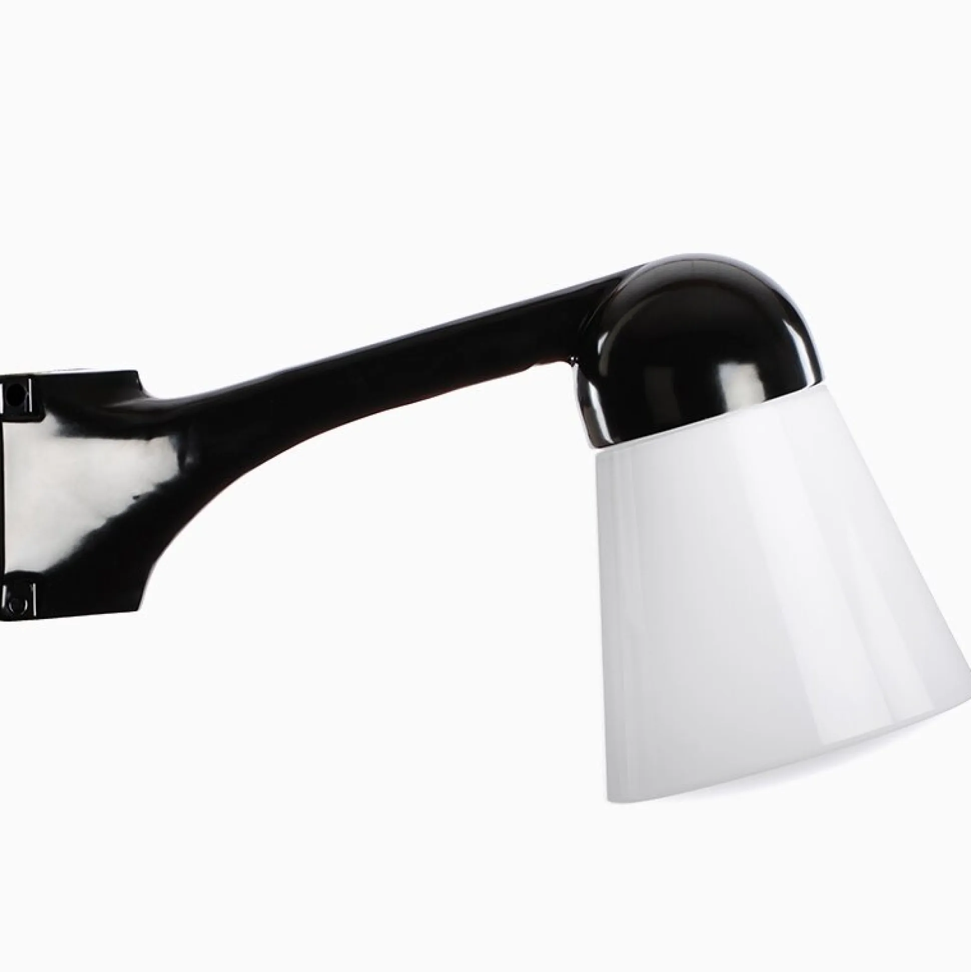 Lampa Funkis 1950 Hörn Svart Vinklad Kon