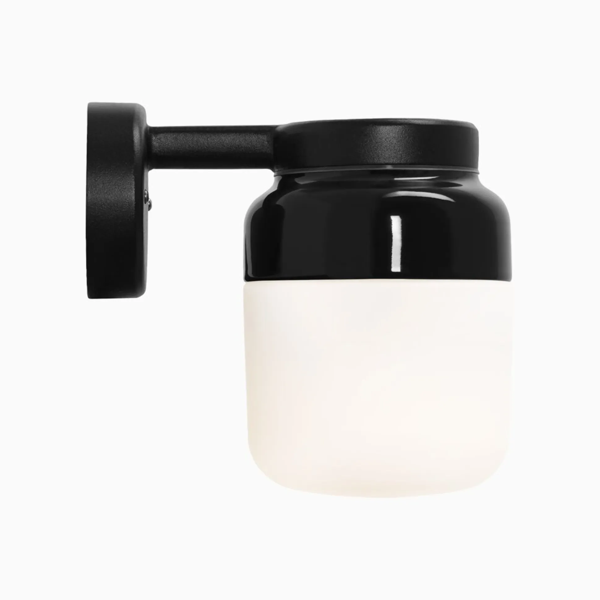 Ohm Wall 140 H205 vit med opalglas - E27