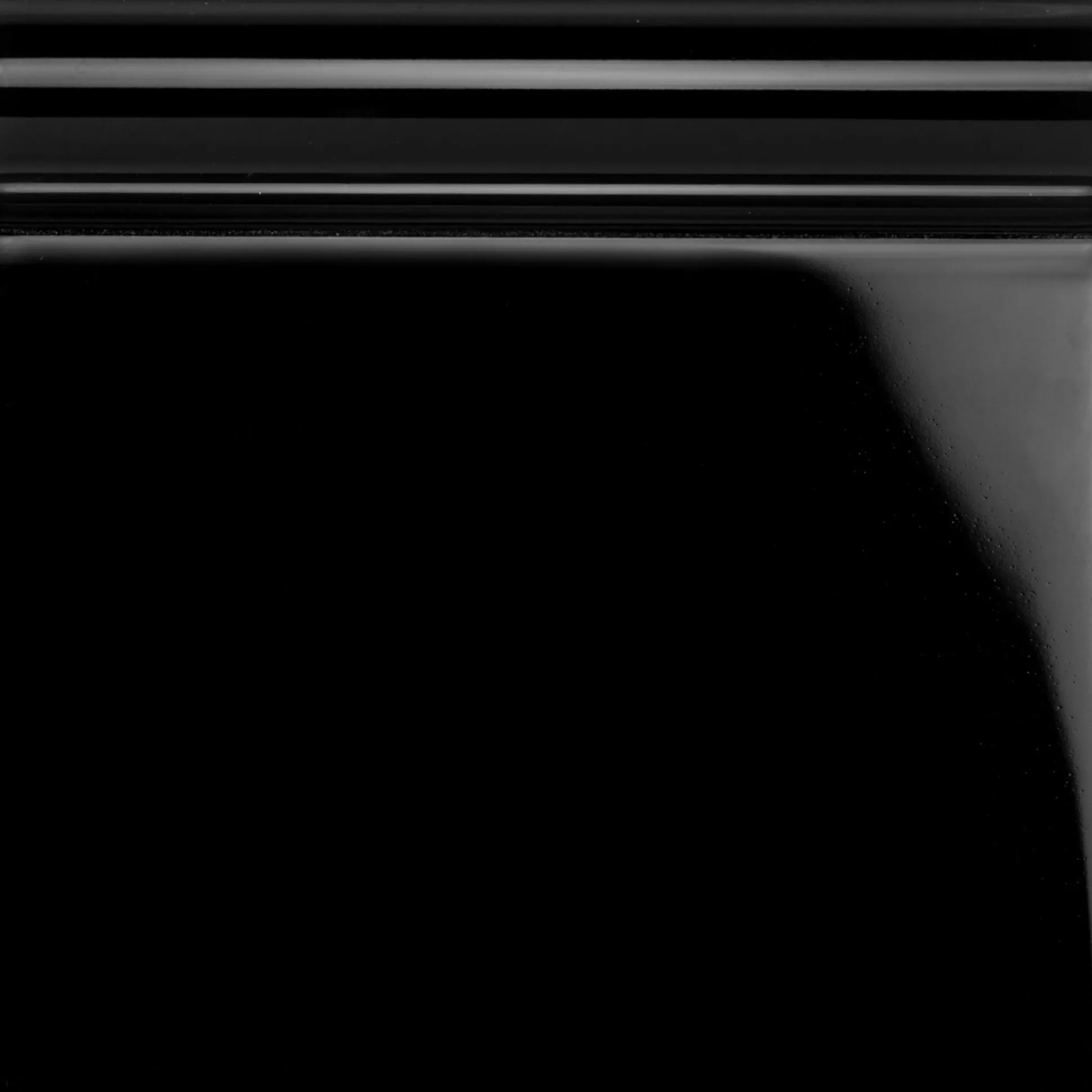 Sockel Jet Black